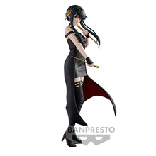 Yor Forger Spy x Family DXF Banpresto Figure 17 cm