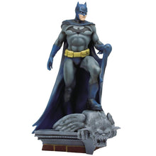 Batman On Roof DC Comics Mega Statue Beast Kingdom Figure 35 cm